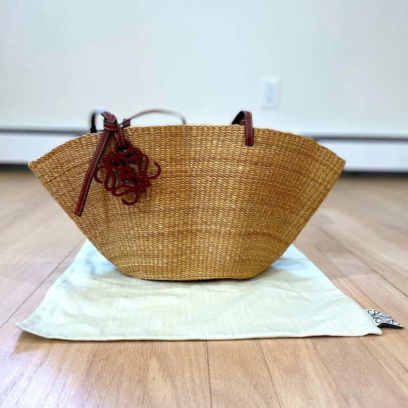 Loewe Shell Rafia Tote Bag - Picture 3 of 10